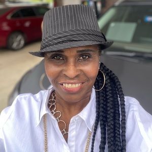 Meet your Posher, Pamela